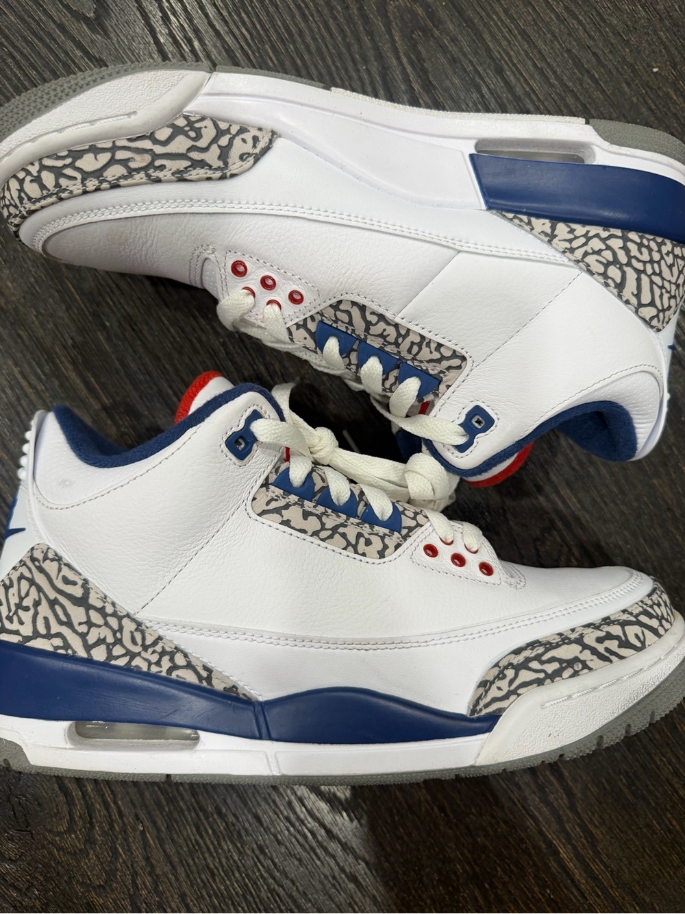 Size 9- Jordan 3 Retro OG True Blue 2016